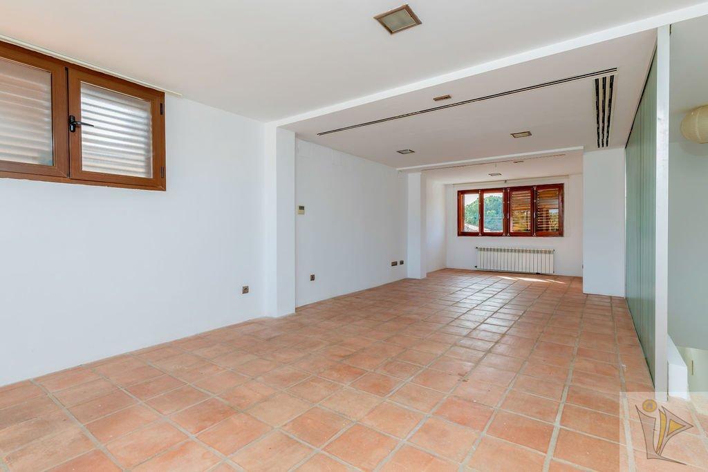 For sale of chalet in Riba-Roja de Túria