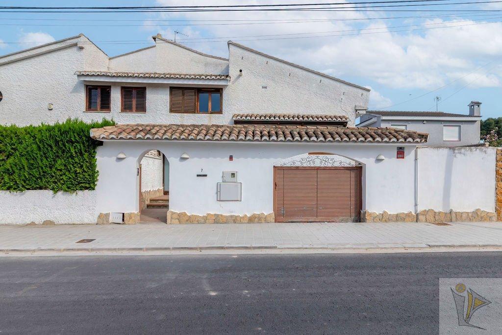 For sale of chalet in Riba-Roja de Túria