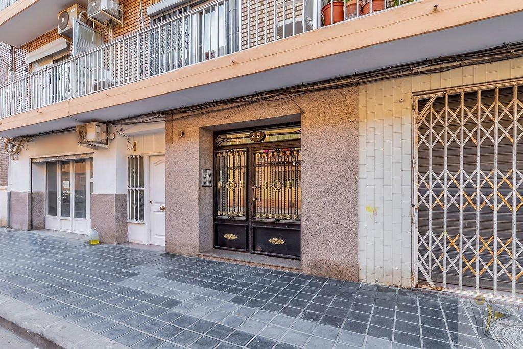 For sale of flat in Valencia