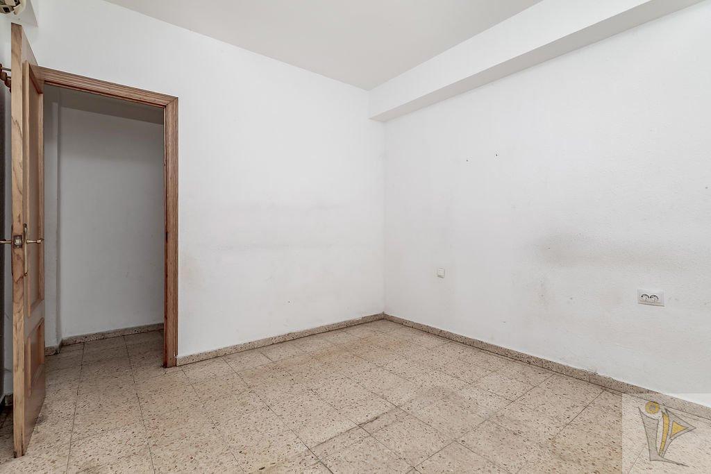For sale of flat in Valencia