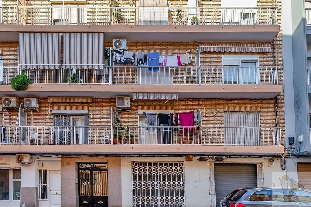 For sale of flat in Valencia