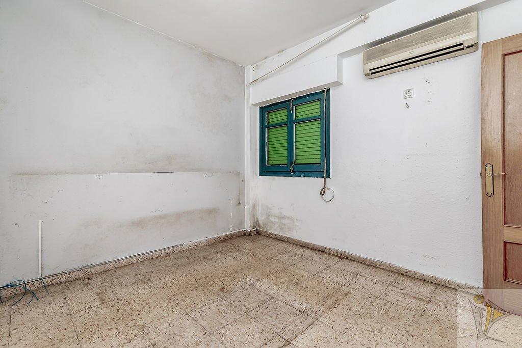 For sale of flat in Valencia
