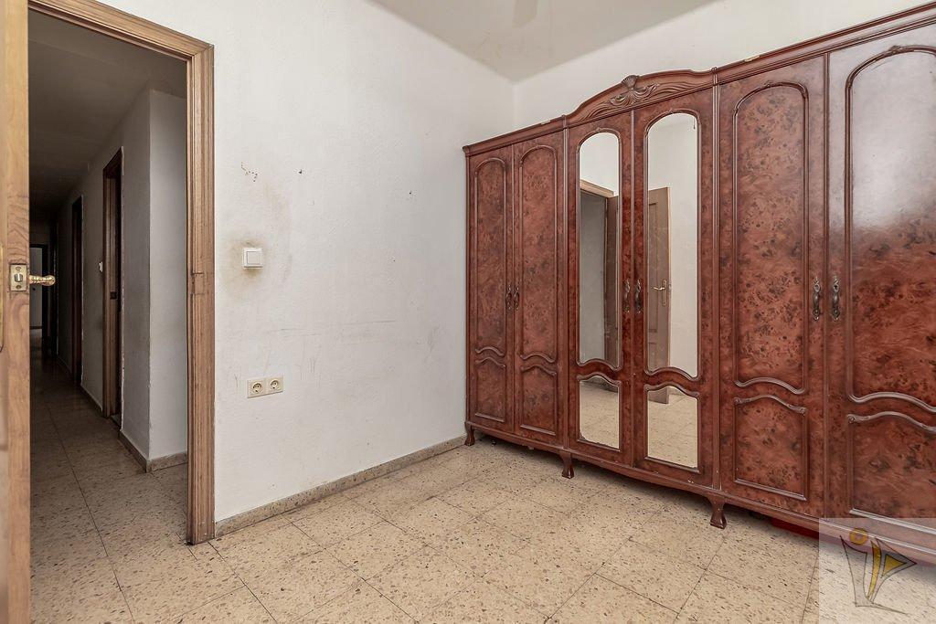 For sale of flat in Valencia