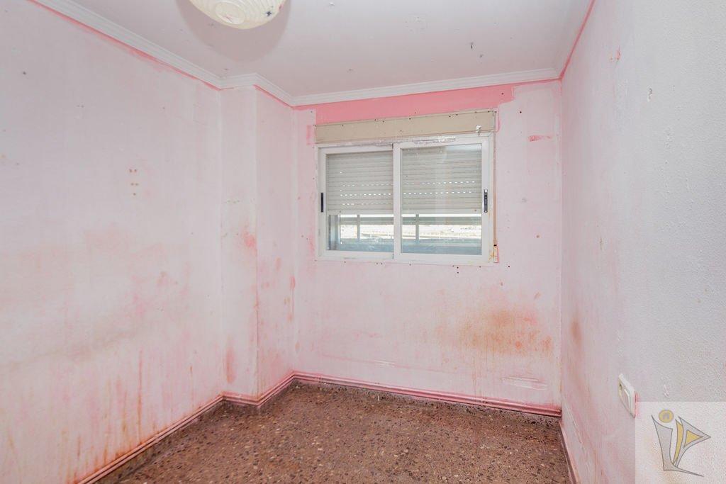 For sale of flat in Valencia