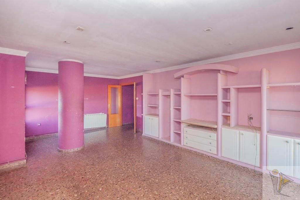 For sale of flat in Valencia