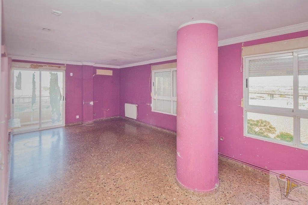 For sale of flat in Valencia