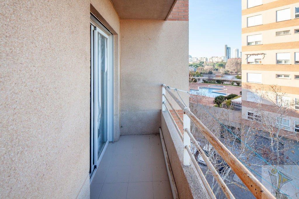 For sale of flat in Valencia