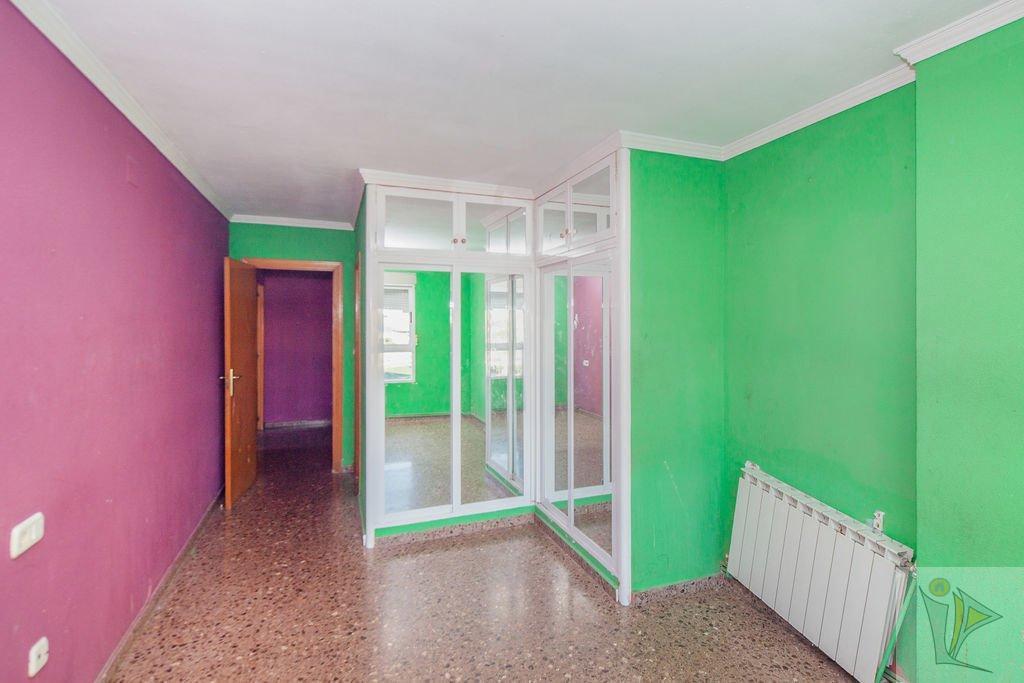 For sale of flat in Valencia