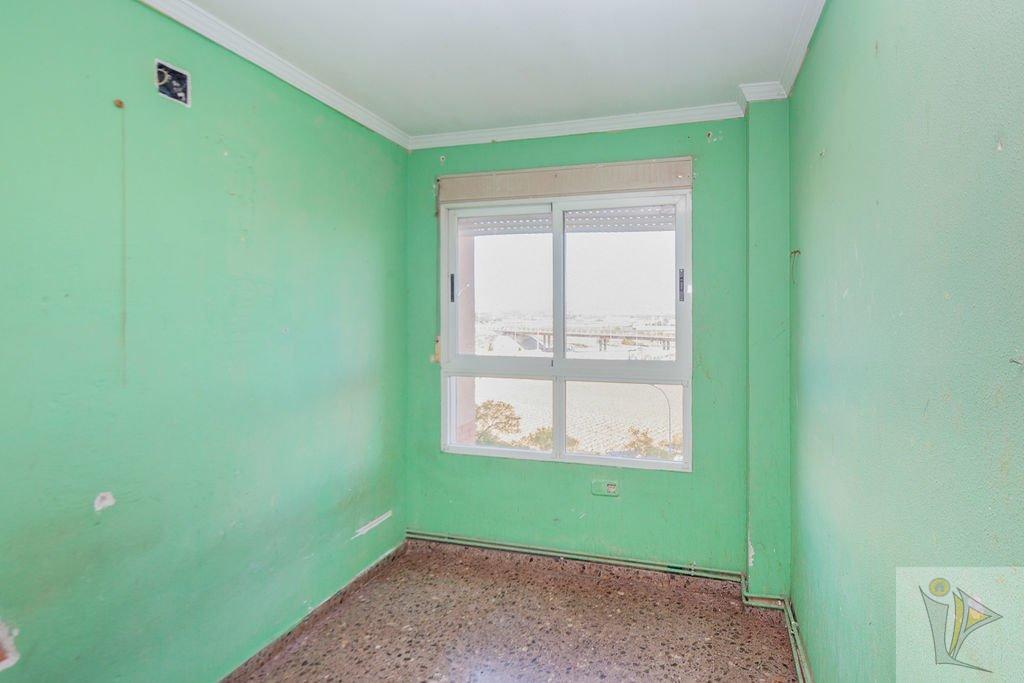 For sale of flat in Valencia