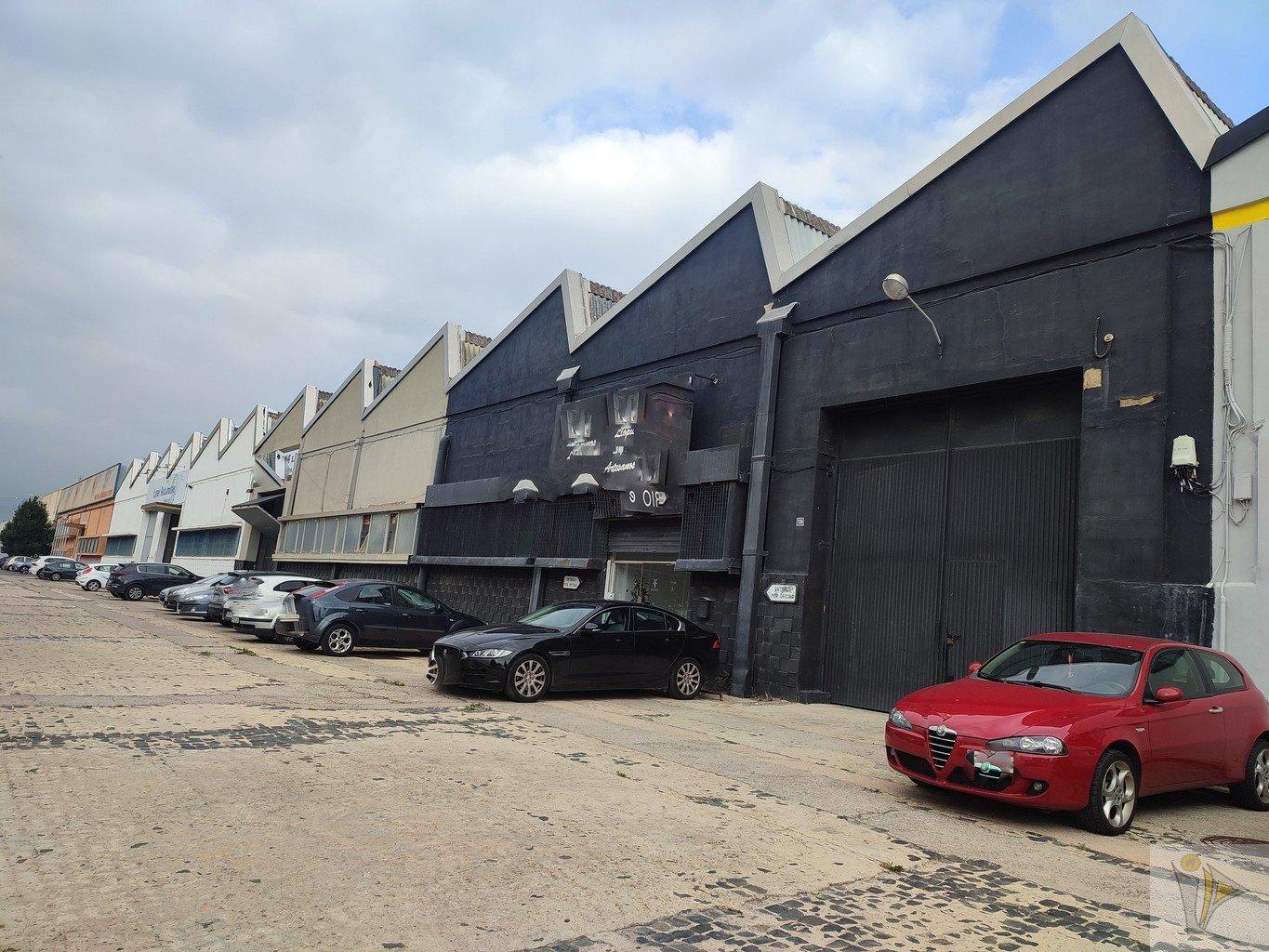 For sale of industrial plant/warehouse in Silla