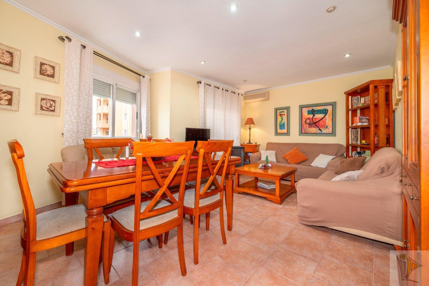 For sale of flat in Dénia