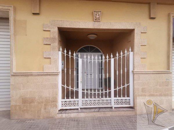 Venta de local comercial en La Pobla de Vallbona