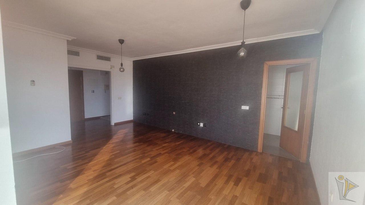 For sale of penthouse in Paterna