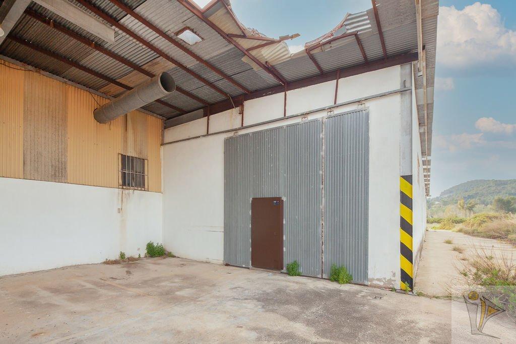 Venta de nave industrial en Xàtiva