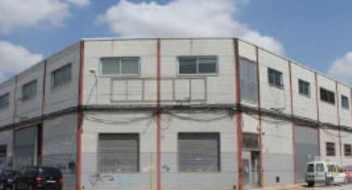 For sale of industrial plant/warehouse in Manises