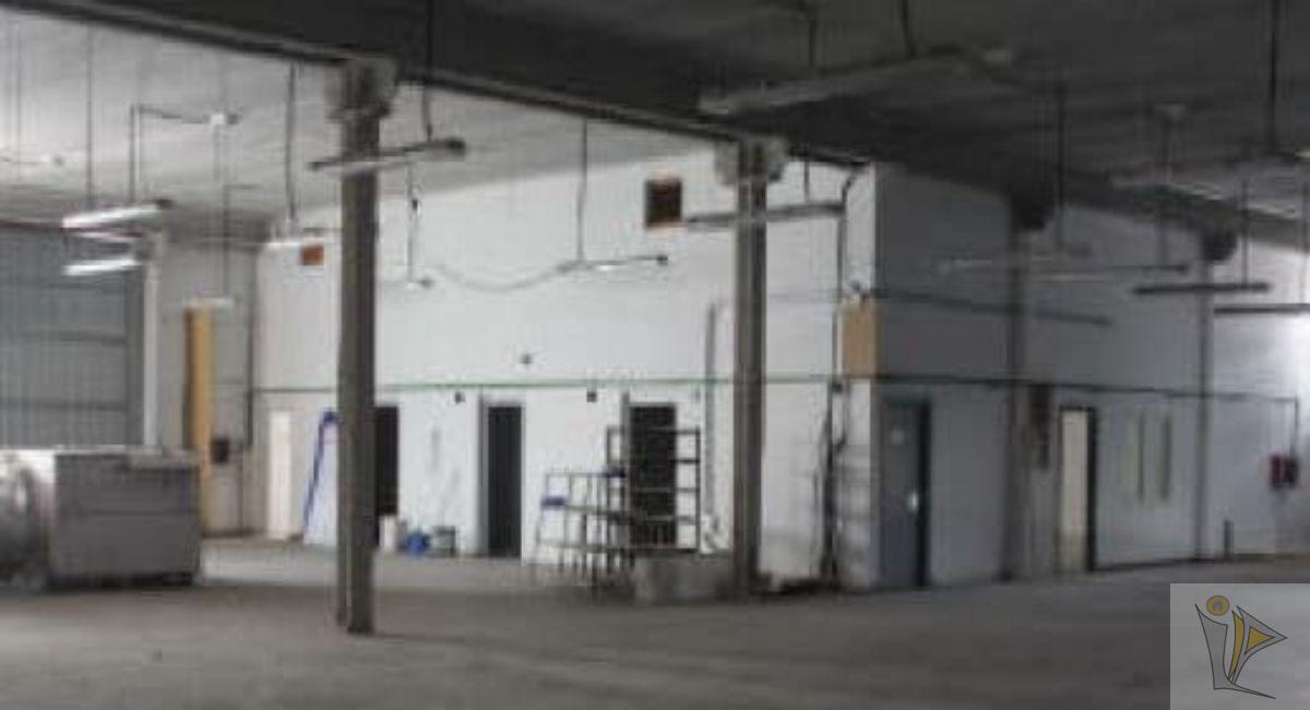 For sale of industrial plant/warehouse in Manises