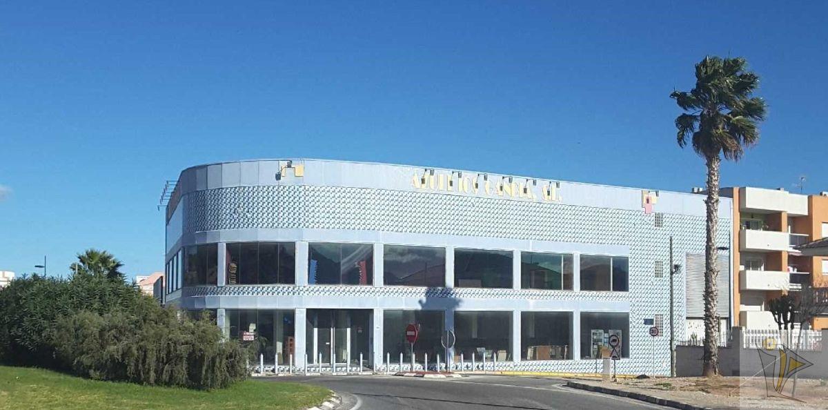 Venta de nave industrial en Real de Gandía