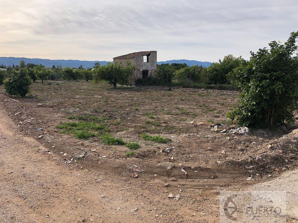 For sale of rural property in La Ñora
