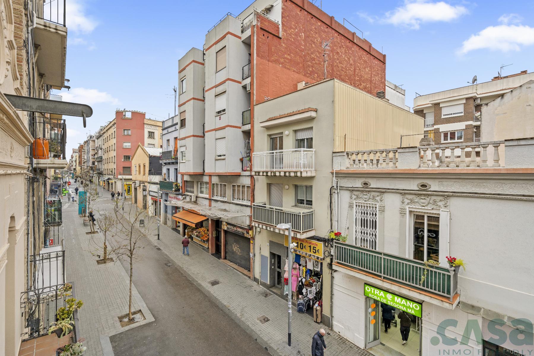 For sale of flat in l Hospitalet de Llobregat