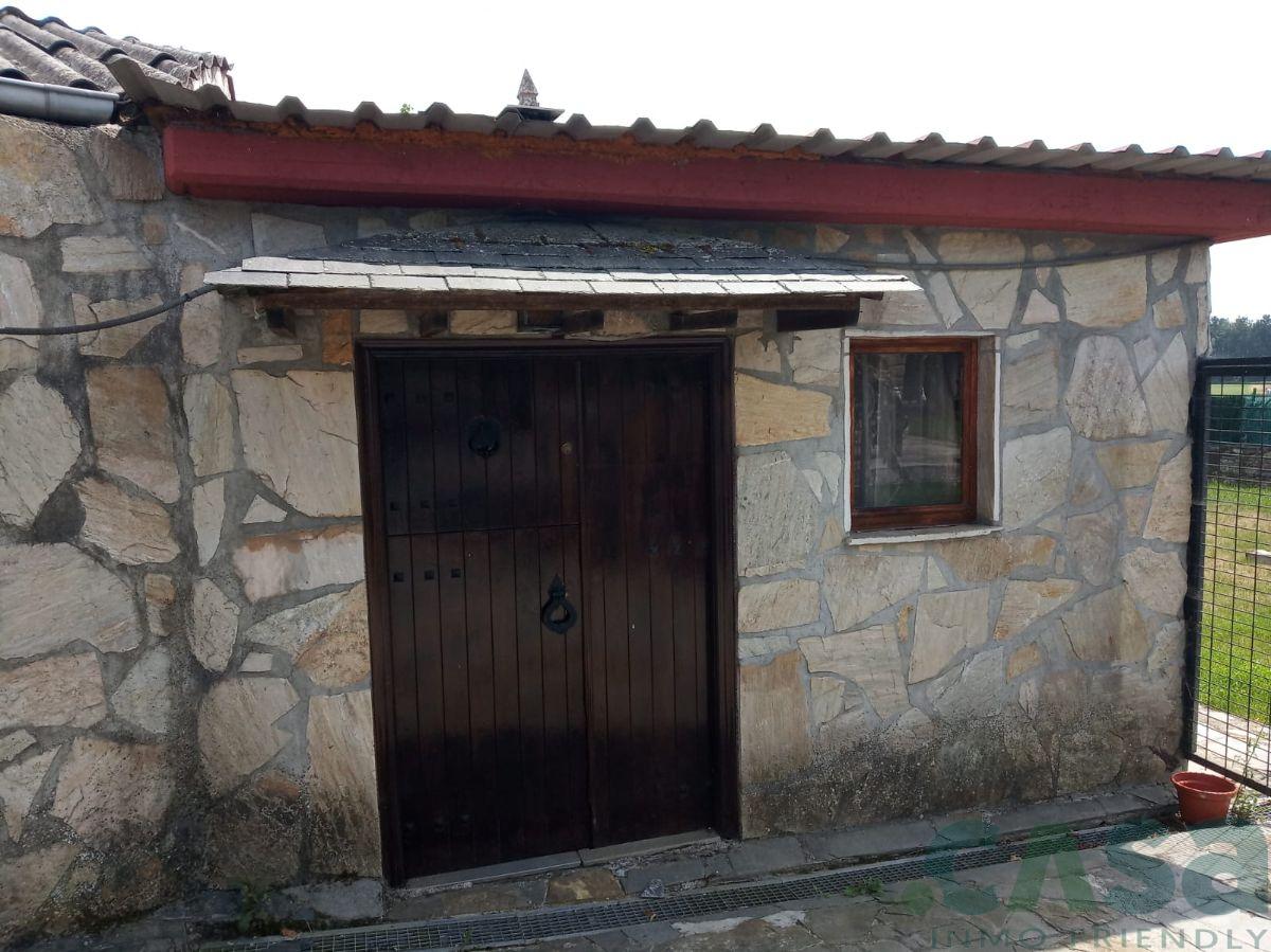For sale of house in Corgo O