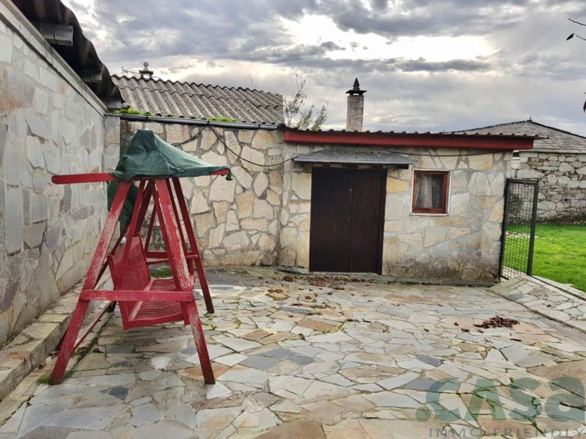 For sale of house in Corgo O