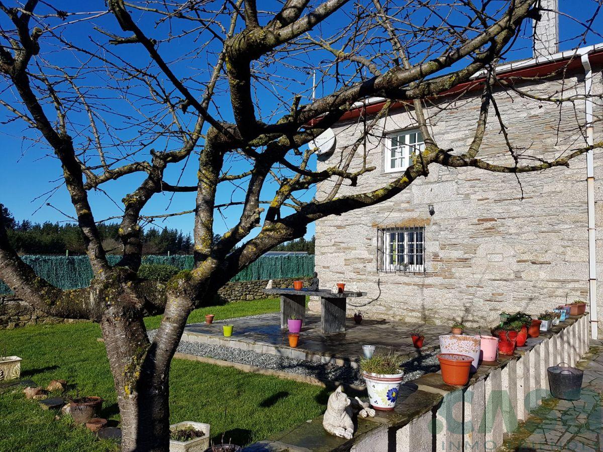 For sale of house in Corgo O