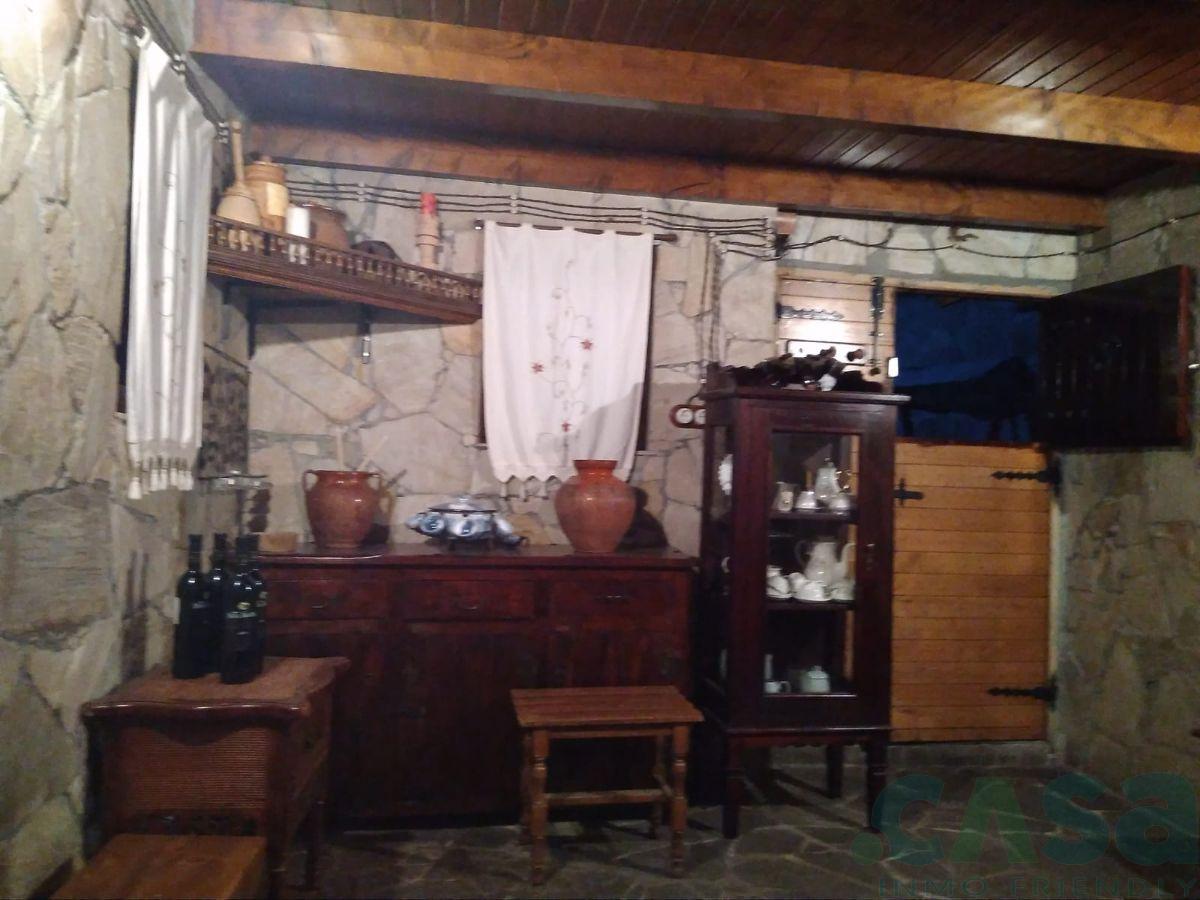 For sale of house in Corgo O
