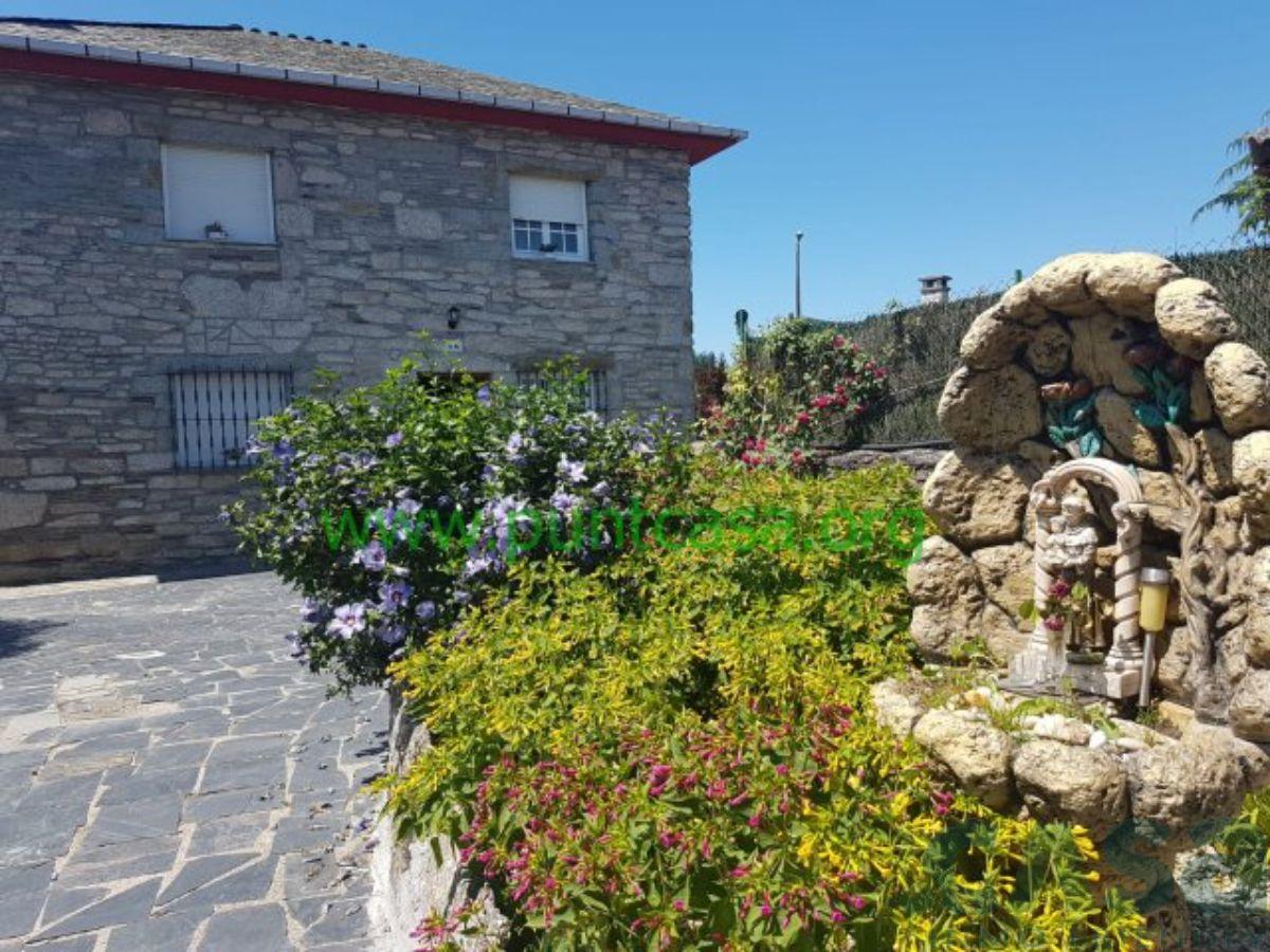 For sale of house in Corgo O