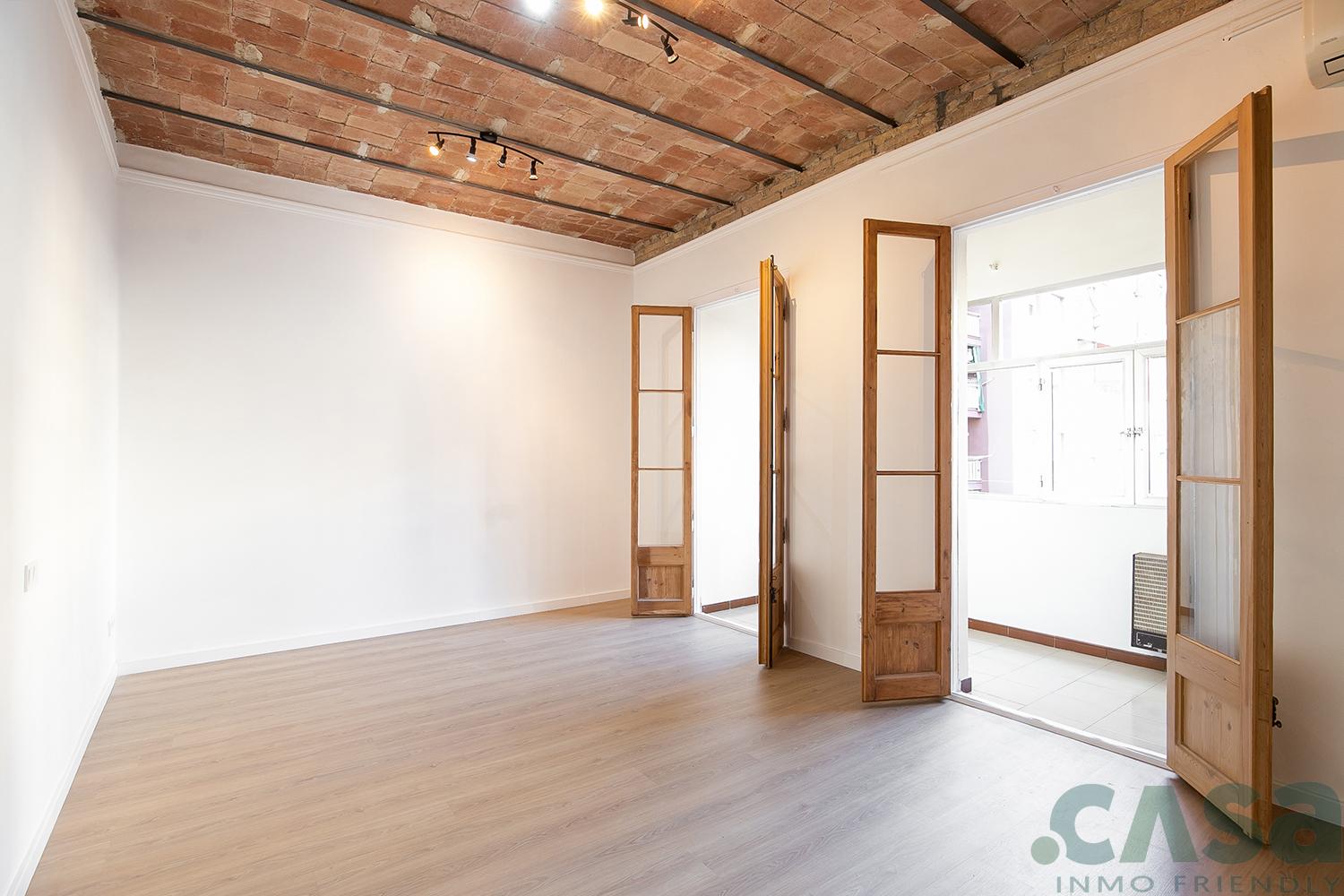 For sale of flat in Barcelona