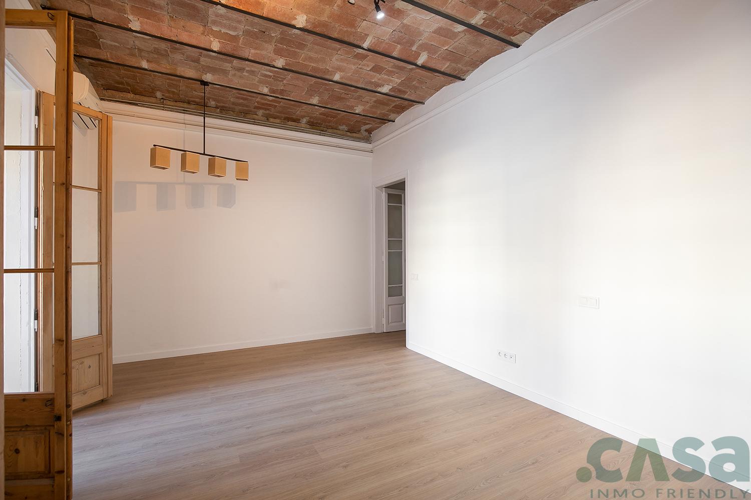 For sale of flat in Barcelona