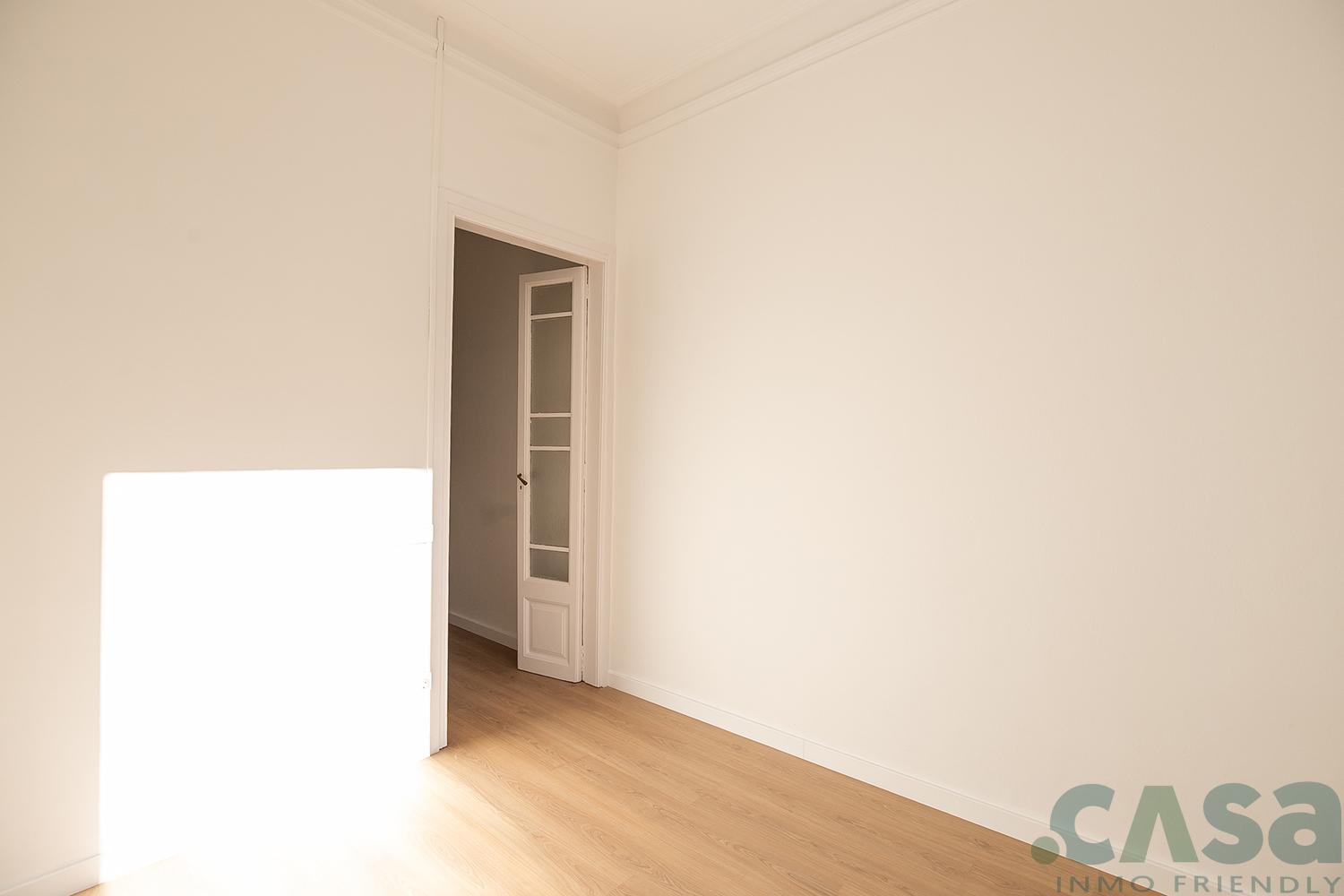 For sale of flat in Barcelona