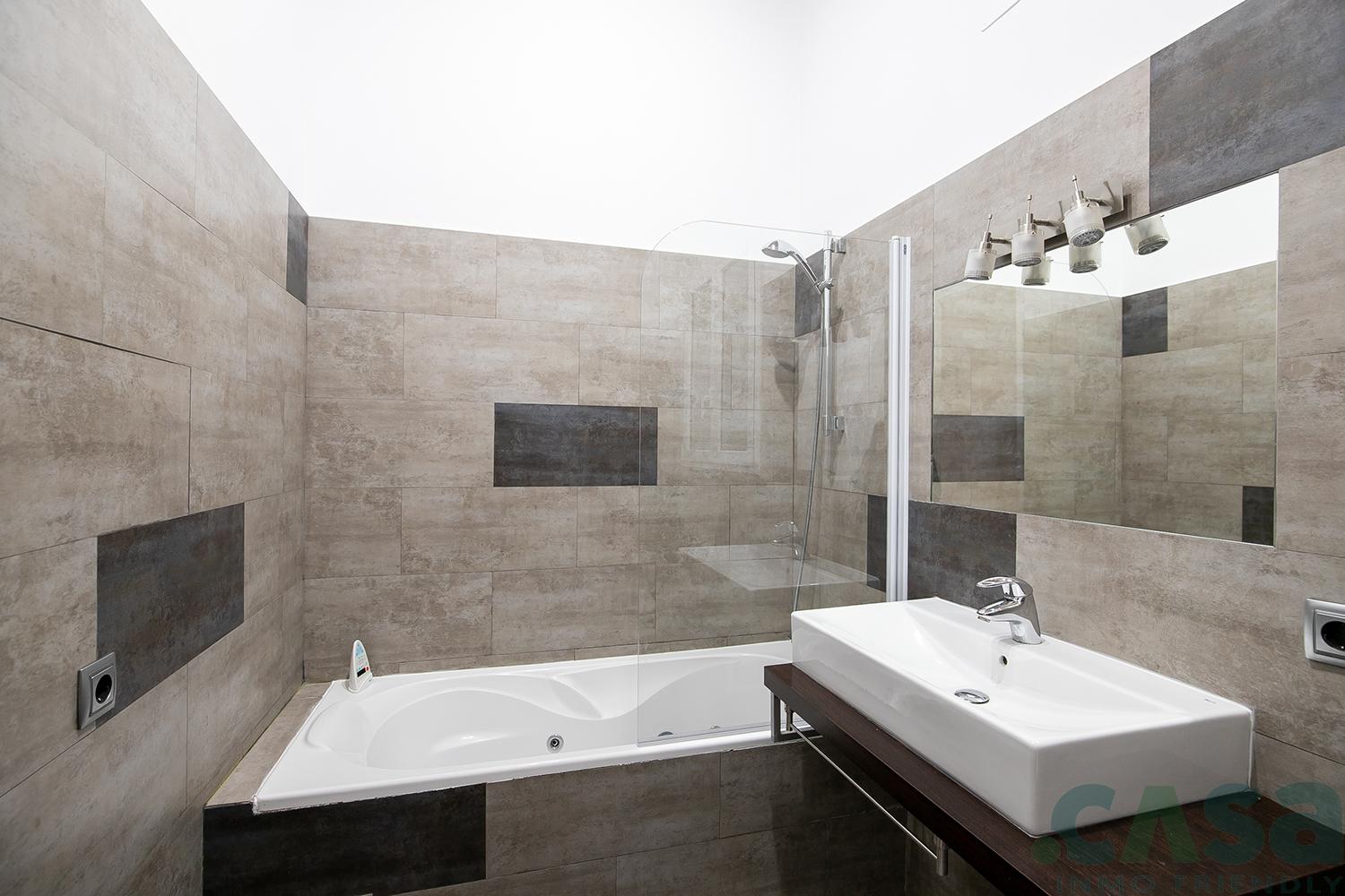 For sale of flat in Barcelona