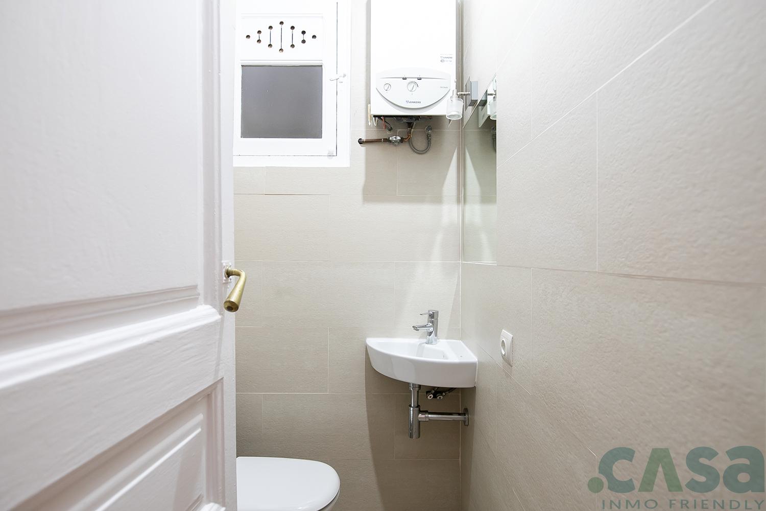 For sale of flat in Barcelona