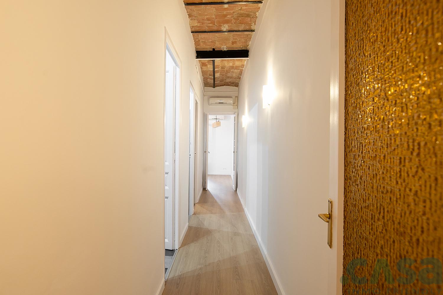 For sale of flat in Barcelona