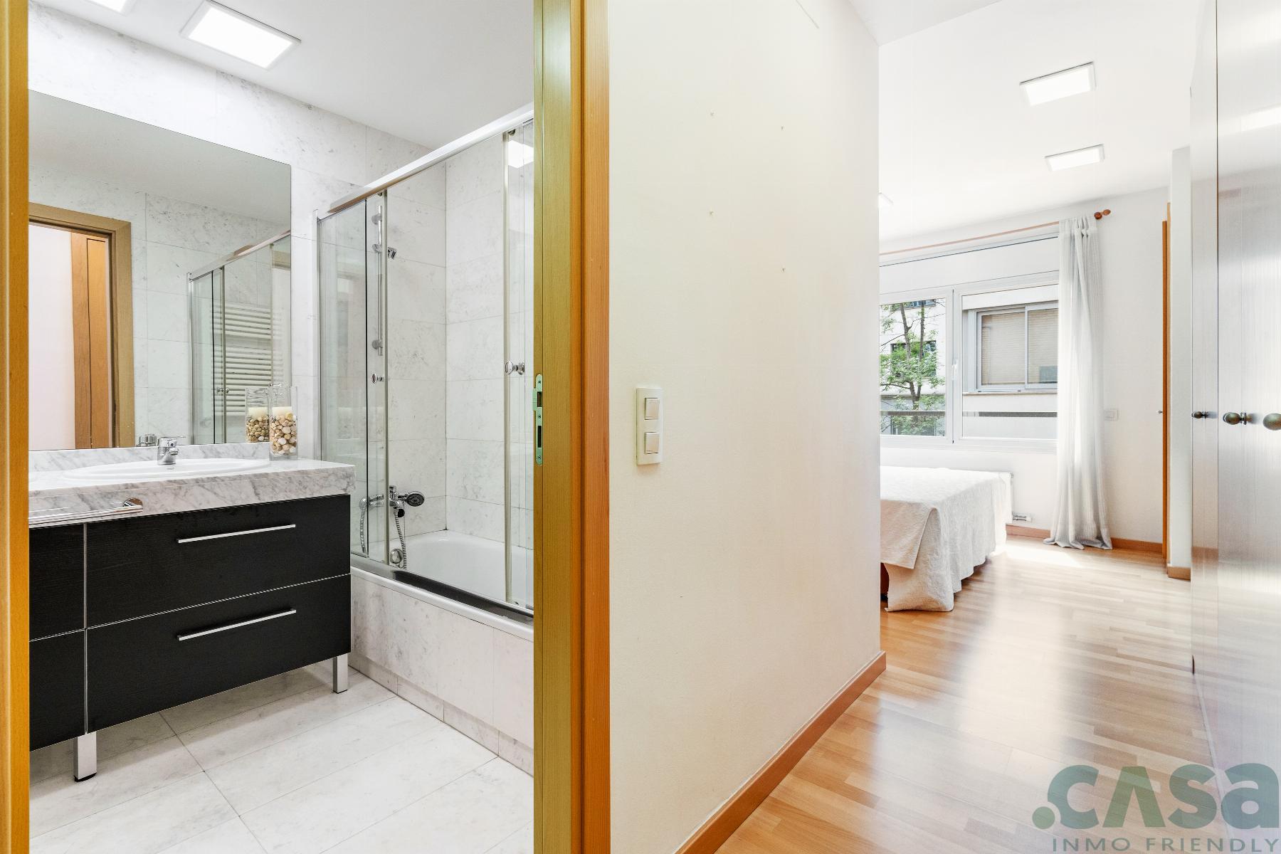 For sale of flat in Barcelona