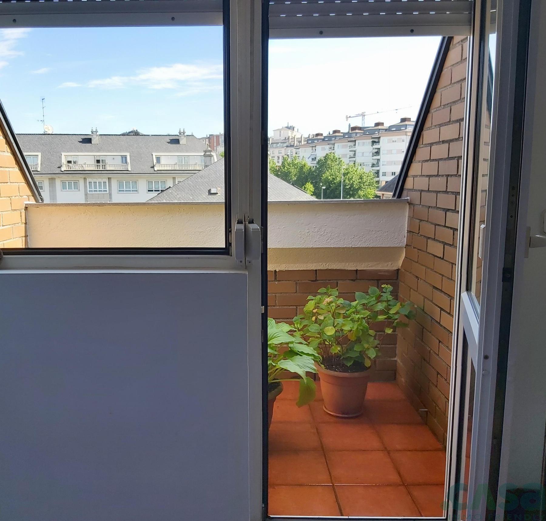 For sale of duplex in Lugo