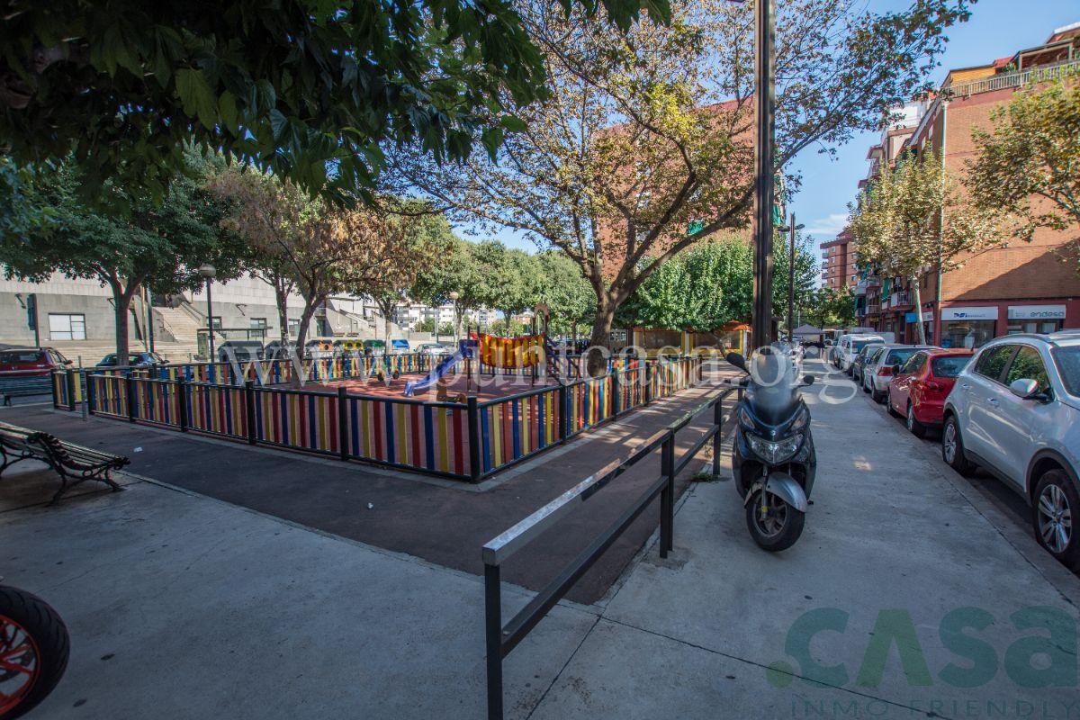 For sale of commercial in Badalona