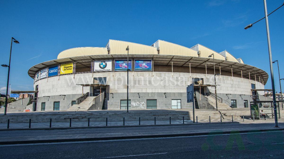 For sale of commercial in Badalona