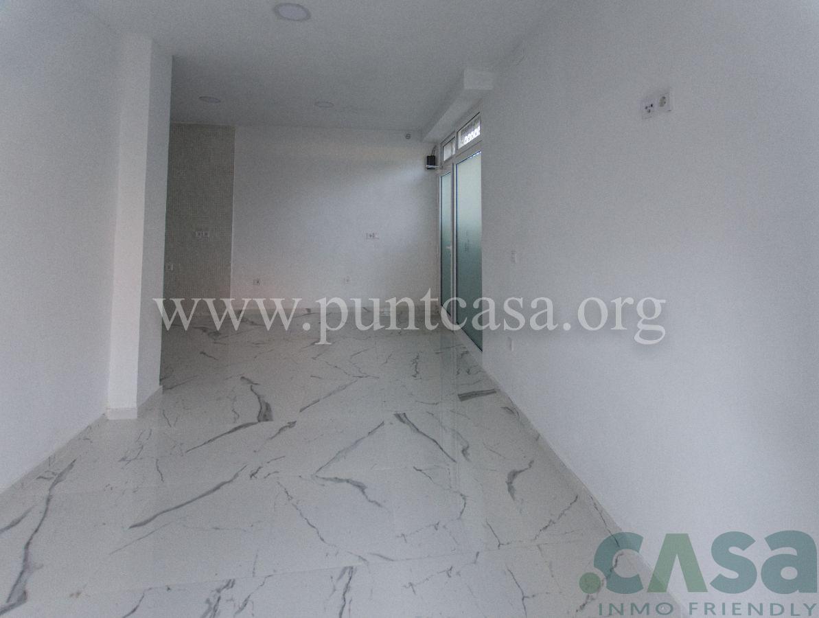 For sale of commercial in Badalona