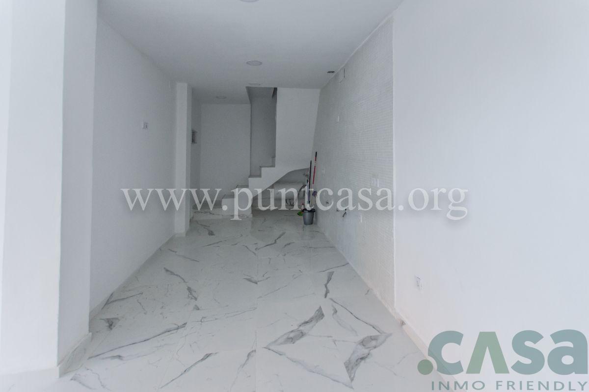 For sale of commercial in Badalona