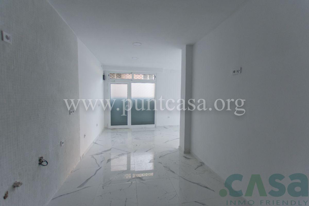 For sale of commercial in Badalona
