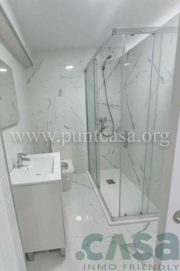 For sale of commercial in Badalona