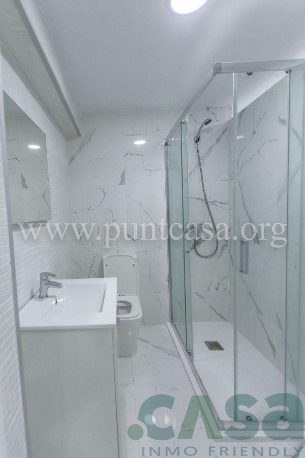 For sale of commercial in Badalona