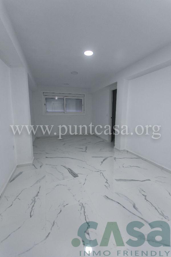 For sale of commercial in Badalona