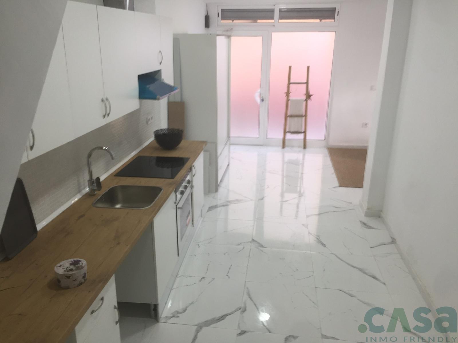For sale of commercial in Badalona