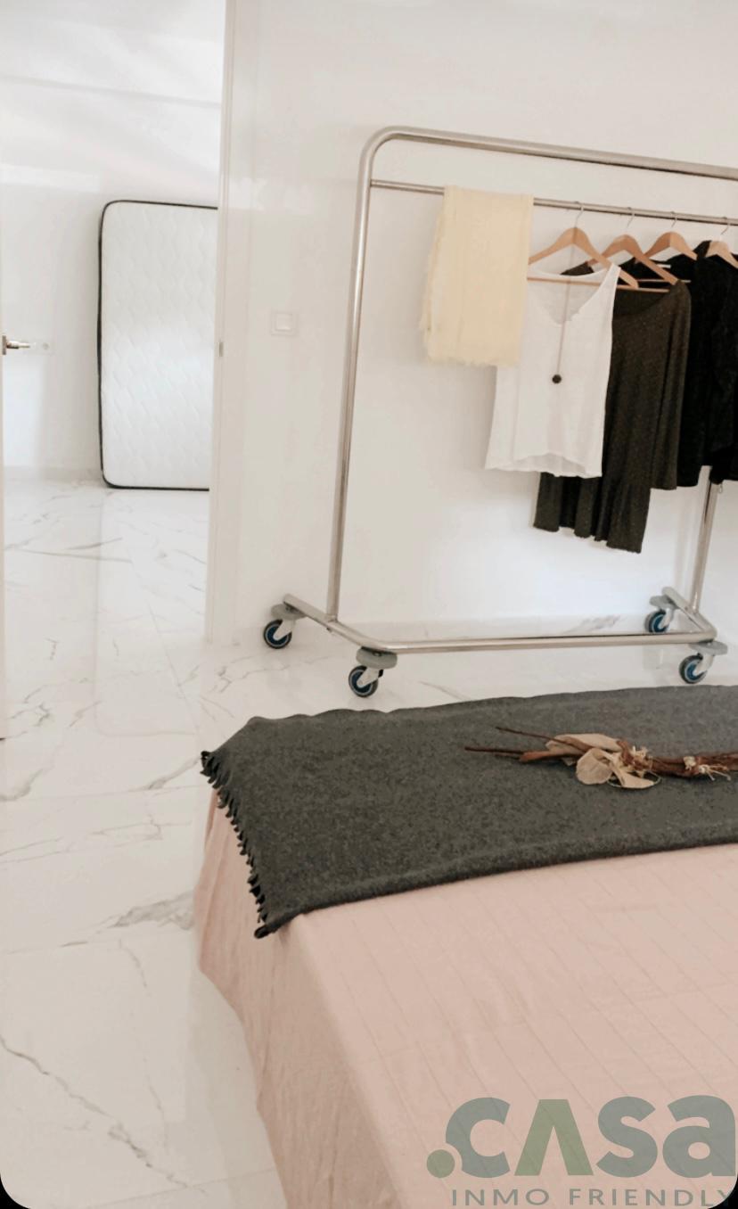 For sale of commercial in Badalona