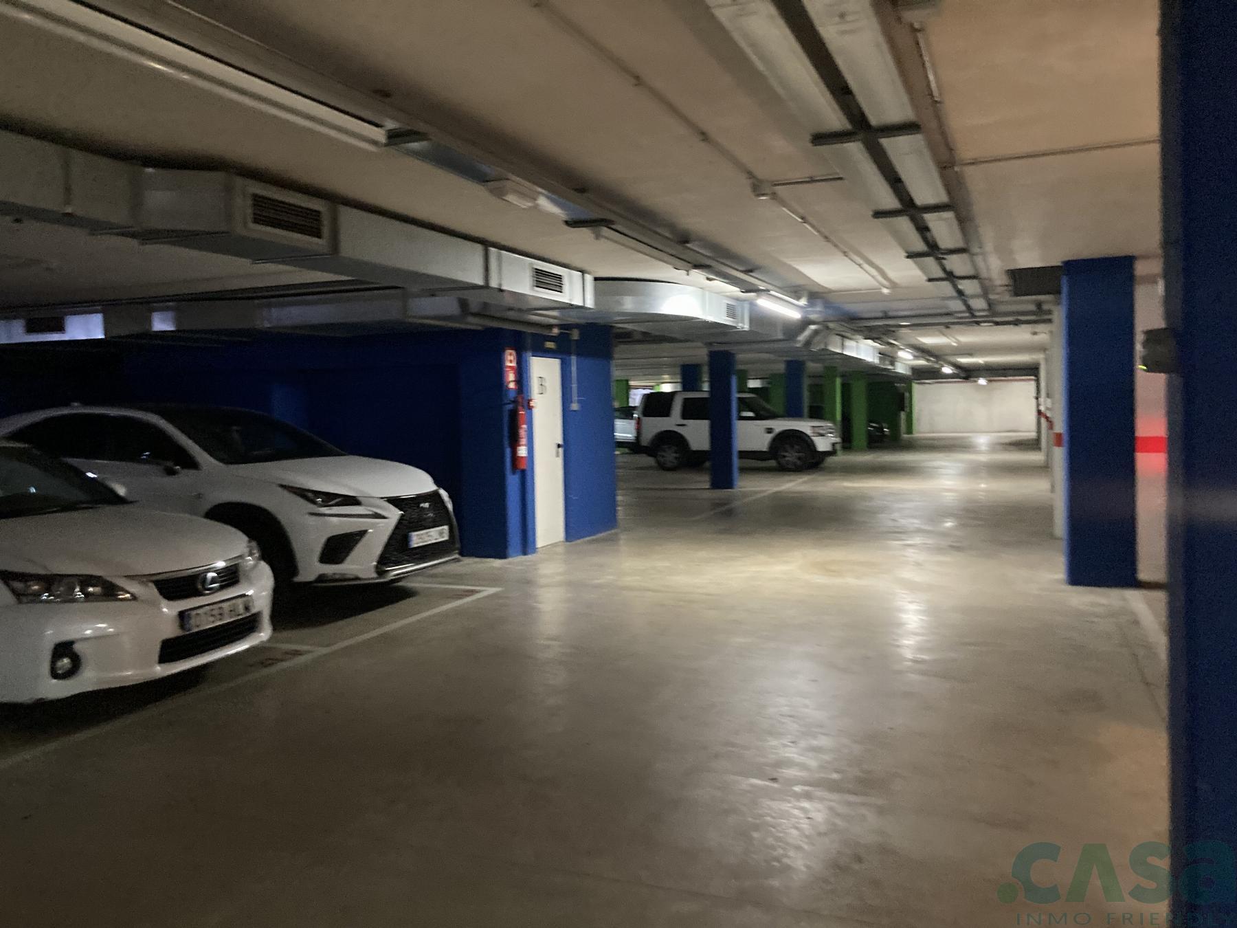 For rent of garage in Sant Cugat del Vallès