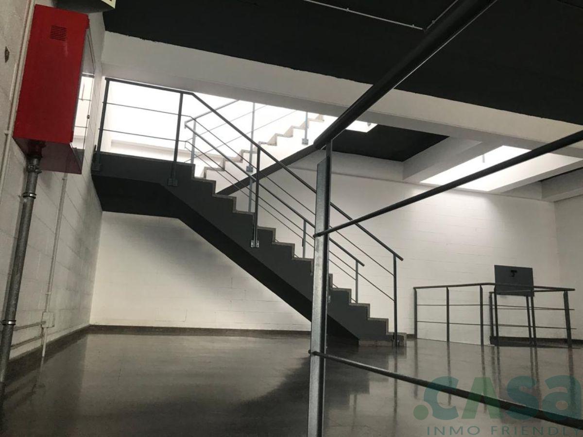 For sale of industrial plant/warehouse in Badalona