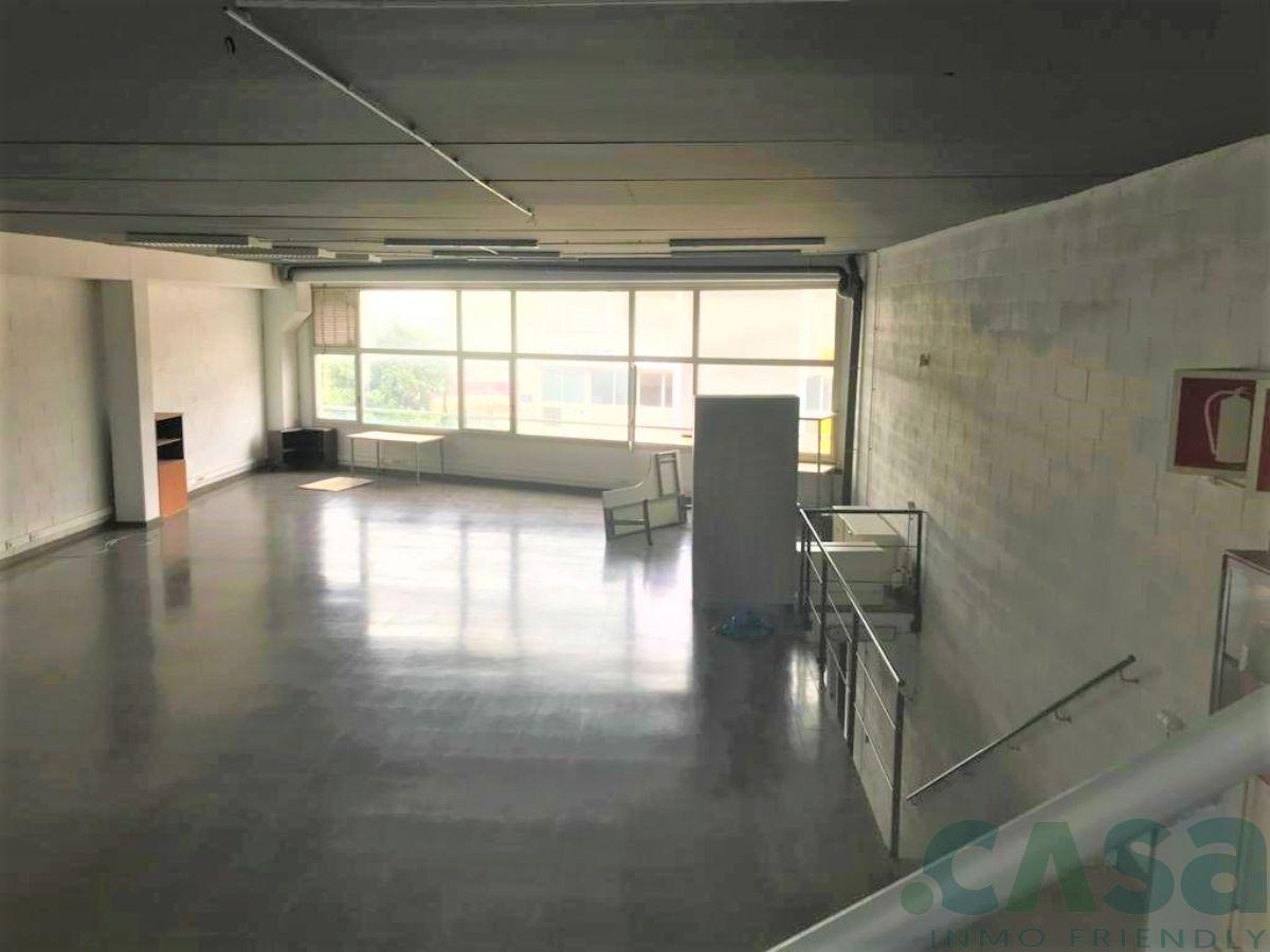 For sale of industrial plant/warehouse in Badalona
