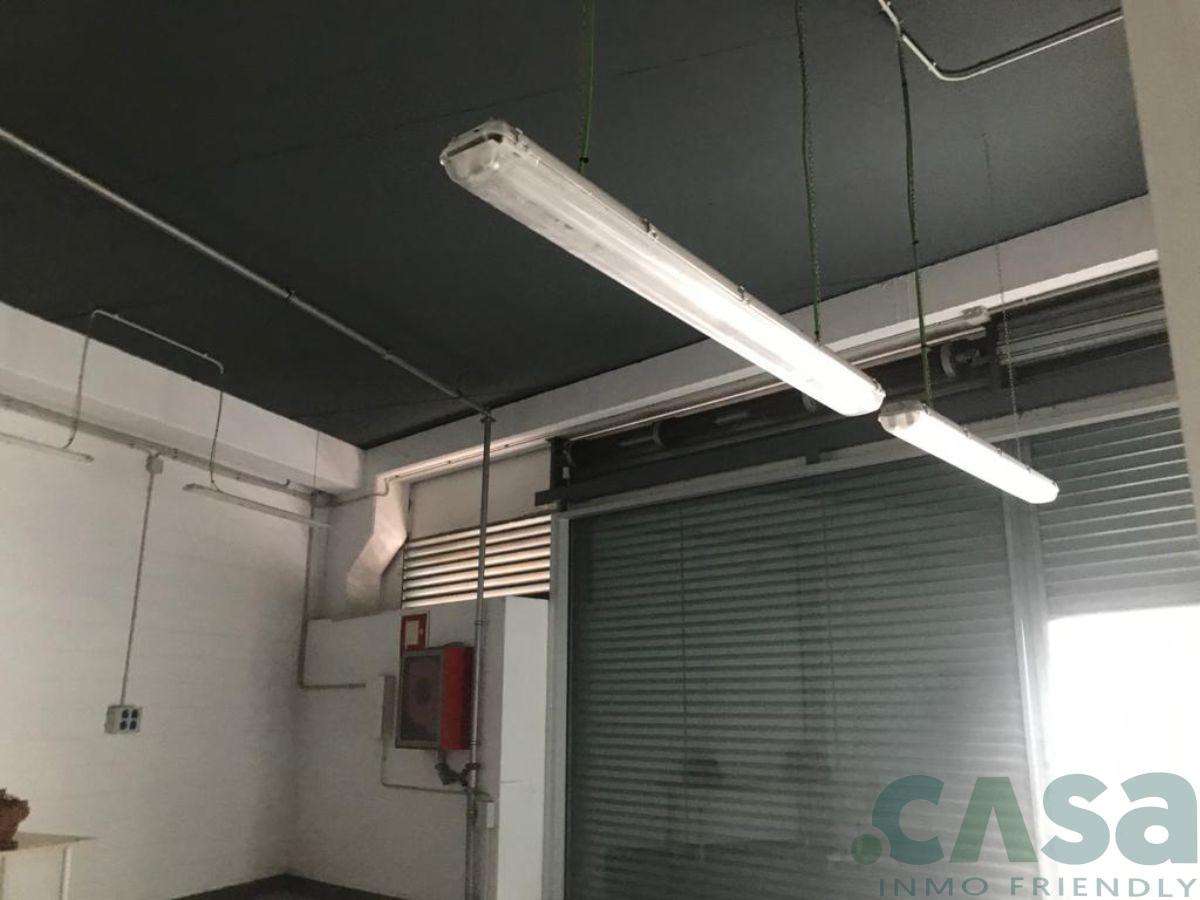 For sale of industrial plant/warehouse in Badalona